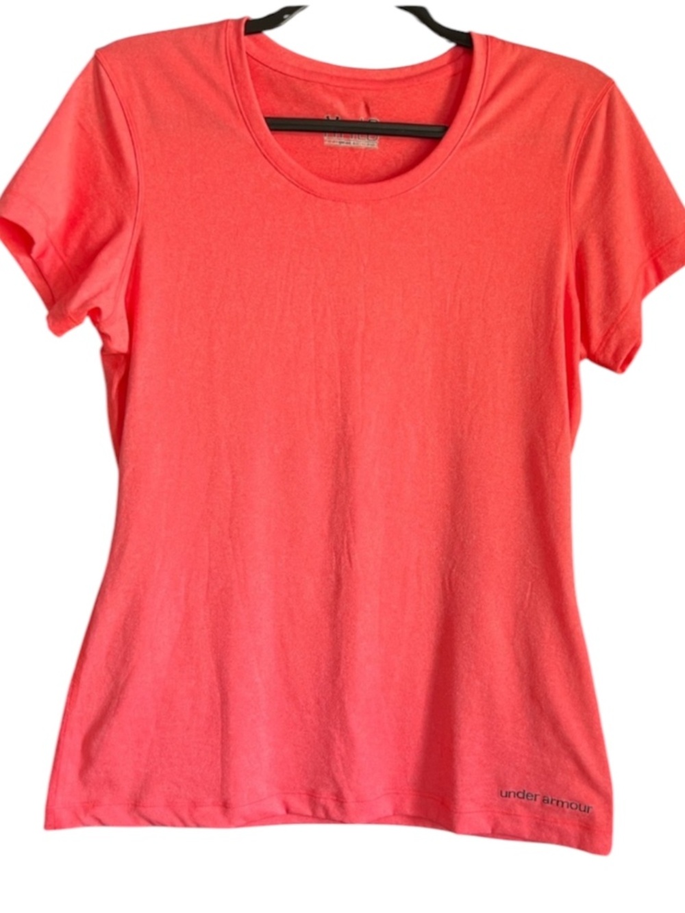 💥SALE💥 Women’s Under Armor short sleeve shirt, fitted